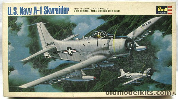 Revell 1/40 Douglas AD-6 (A-1) Skyraider - US Navy or South Vietnamese Air Force, H261-300 plastic model kit